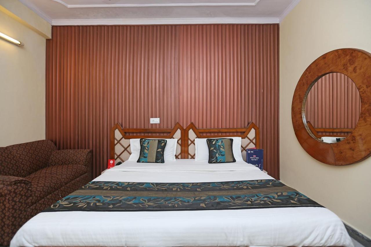 Oyo Flagship 9554 Hotel Grand Plaza Фаридабад Екстериор снимка